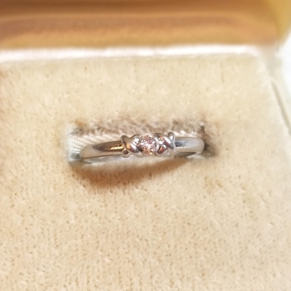 DIAMOND Platinum Vintage Ring - Picture 2 of 8